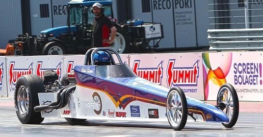 Peter Preischls Dragster auf der Rennstrecke
